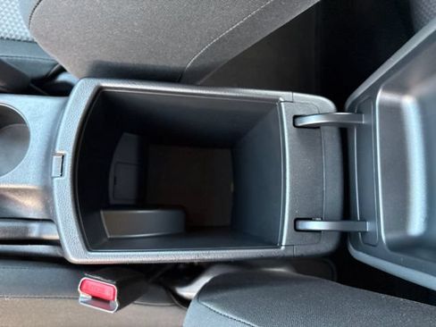 Used 2025 Kia Soul LX FWD image 25
