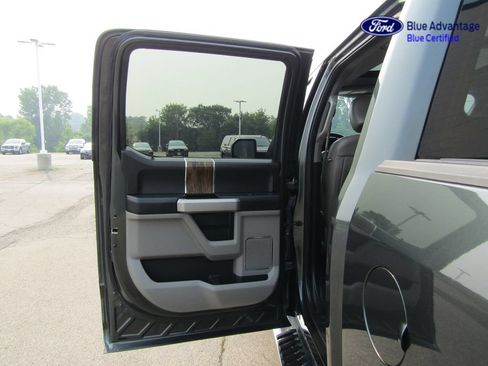 Used 2018 Ford F150 Lariat w/ Equipment Group 502A Luxury AWD/4WD image 45