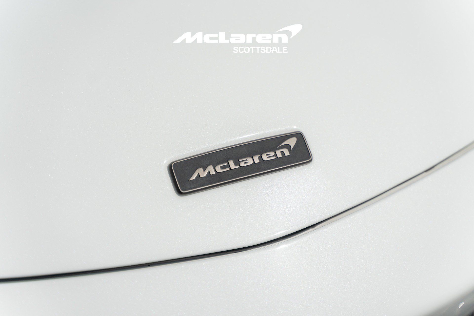 Used 2025 McLaren Artura Spider RWD image 20