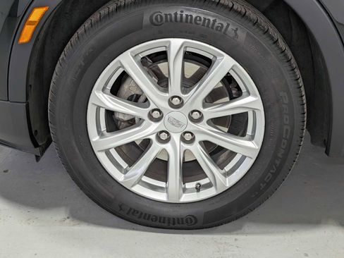 Used 2023 Cadillac XT4 Luxury w/ Cold Weather Package FWD image 3