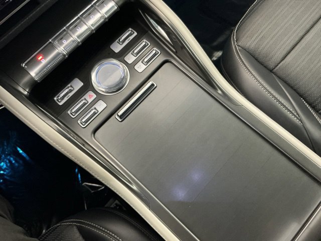 Used 2024 Lincoln Nautilus Reserve w/ Equipment Group 202A AWD/4WD image 23