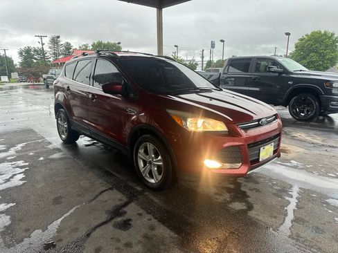 Used 2014 Ford Escape SE FWD image 2