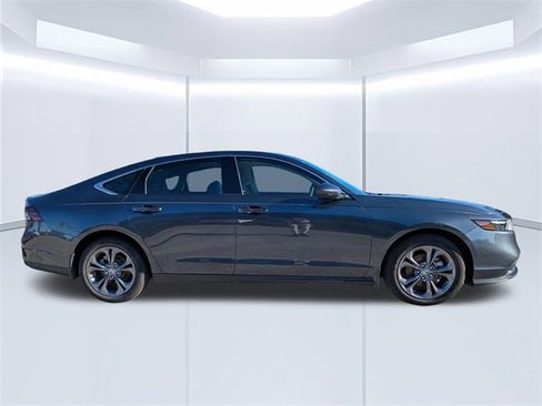 Used 2024 Honda Accord EX image 3