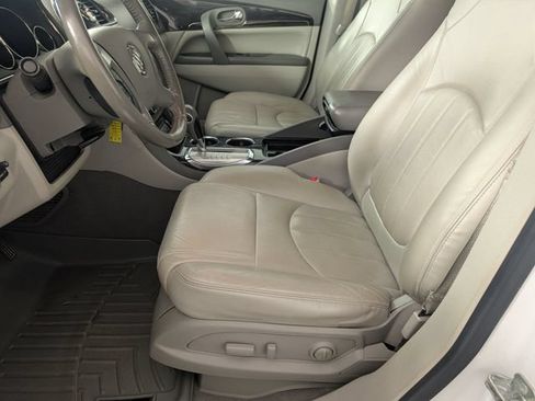 Used 2017 Buick Enclave Leather FWD image 12