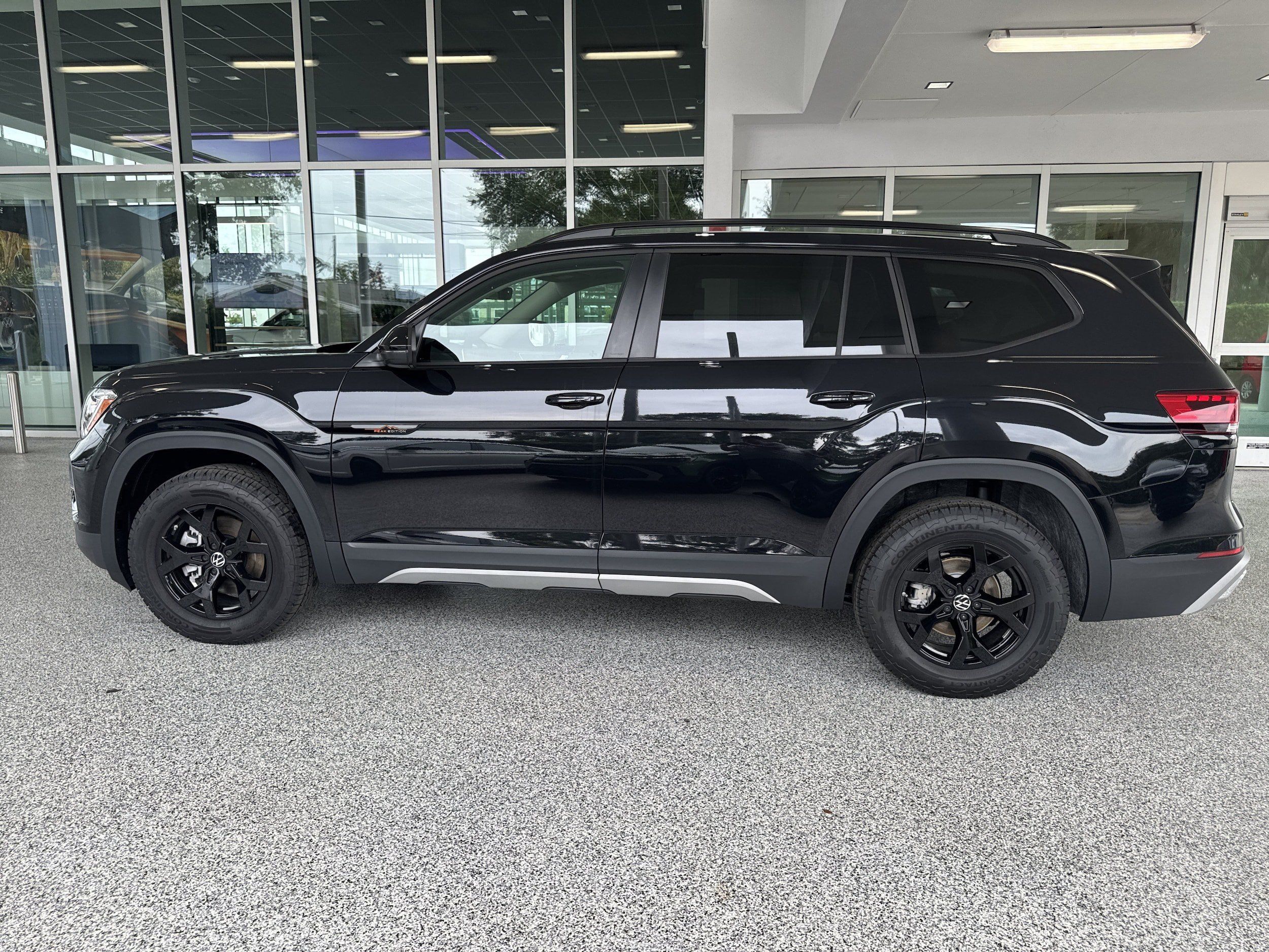 New 2026 Volkswagen Atlas Peak Edition AWD/4WD image 7