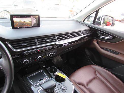 Used 2019 Audi Q7 3.0T Premium Plus w/ Premium Plus Package image 14