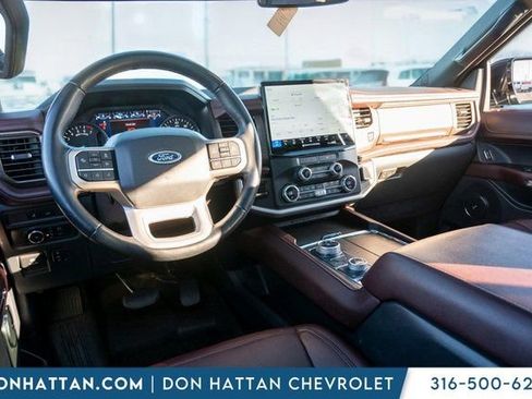 Used 2022 Ford Expedition Limited image 23