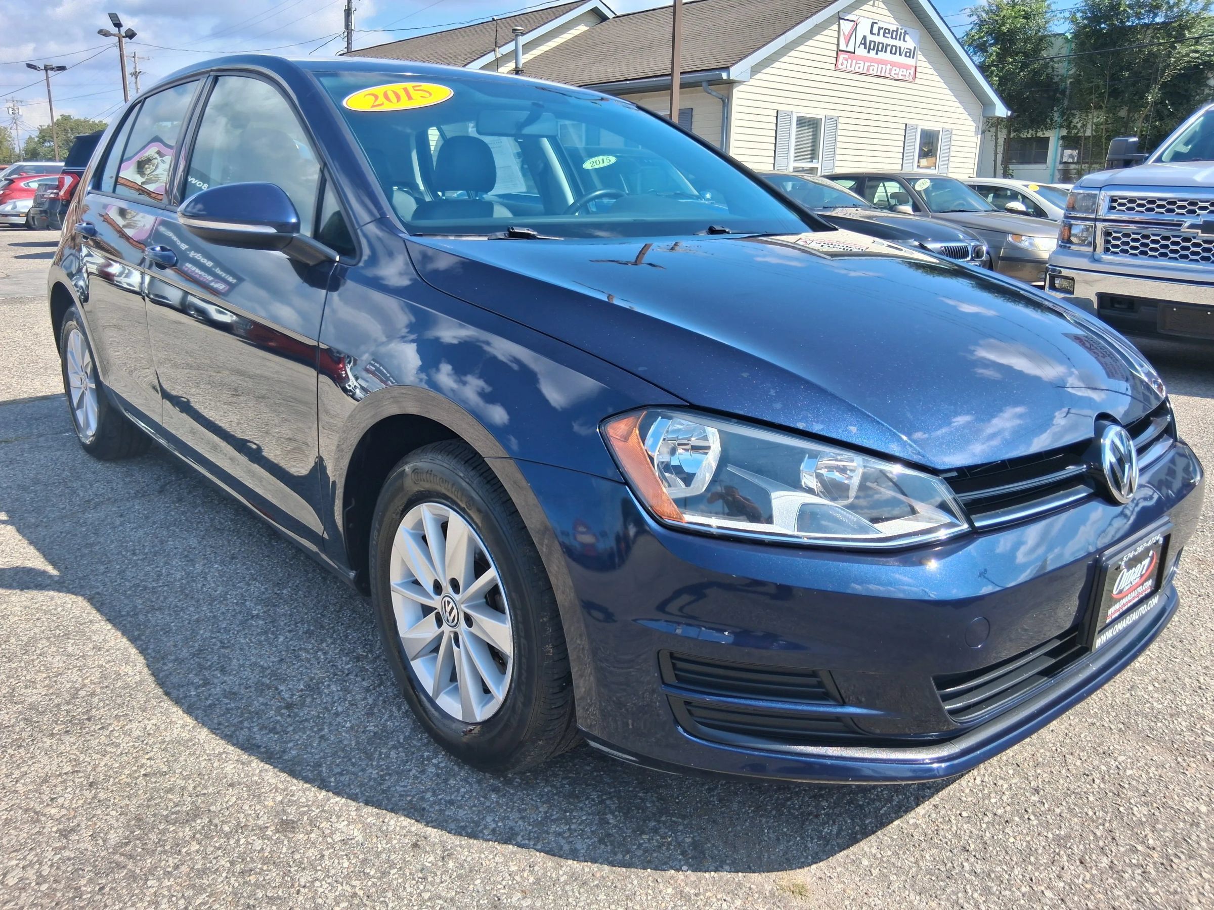 Used 2015 Volkswagen Golf S FWD image 1