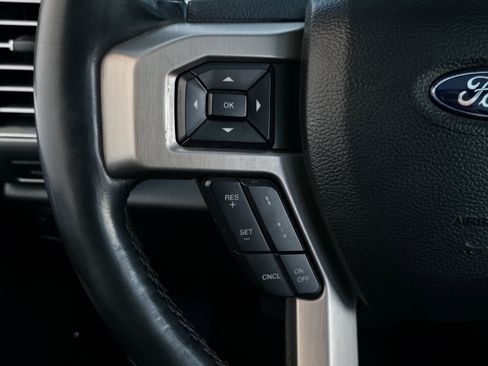 Used 2020 Ford F150 Platinum w/ Equipment Group 701A Luxury image 17