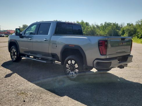 New 2026 GMC Sierra 2500 Denali w/ Max Trailering Package AWD/4WD image 5