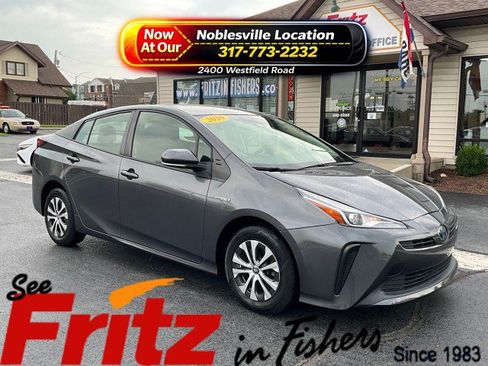Used 2020 Toyota Prius L Eco FWD image 1