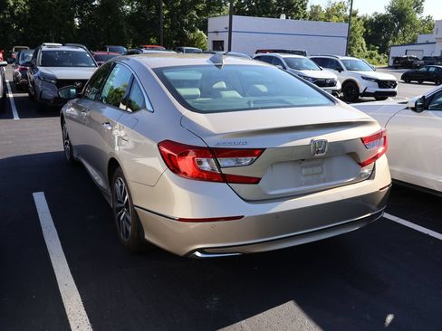 Used 2020 Honda Accord Touring image 7
