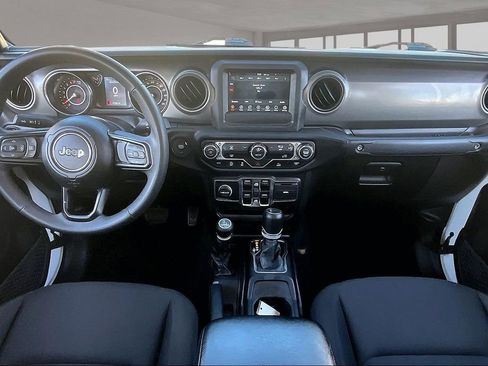 Used 2023 Jeep Gladiator Sport AWD/4WD image 8