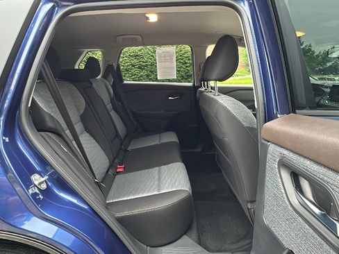 Certified 2023 Nissan Rogue SV image 23