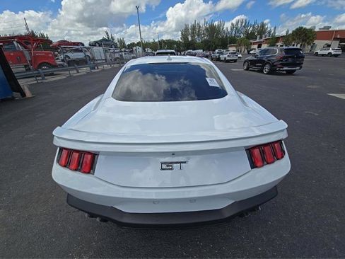 Used 2025 Ford Mustang GT Premium RWD image 6