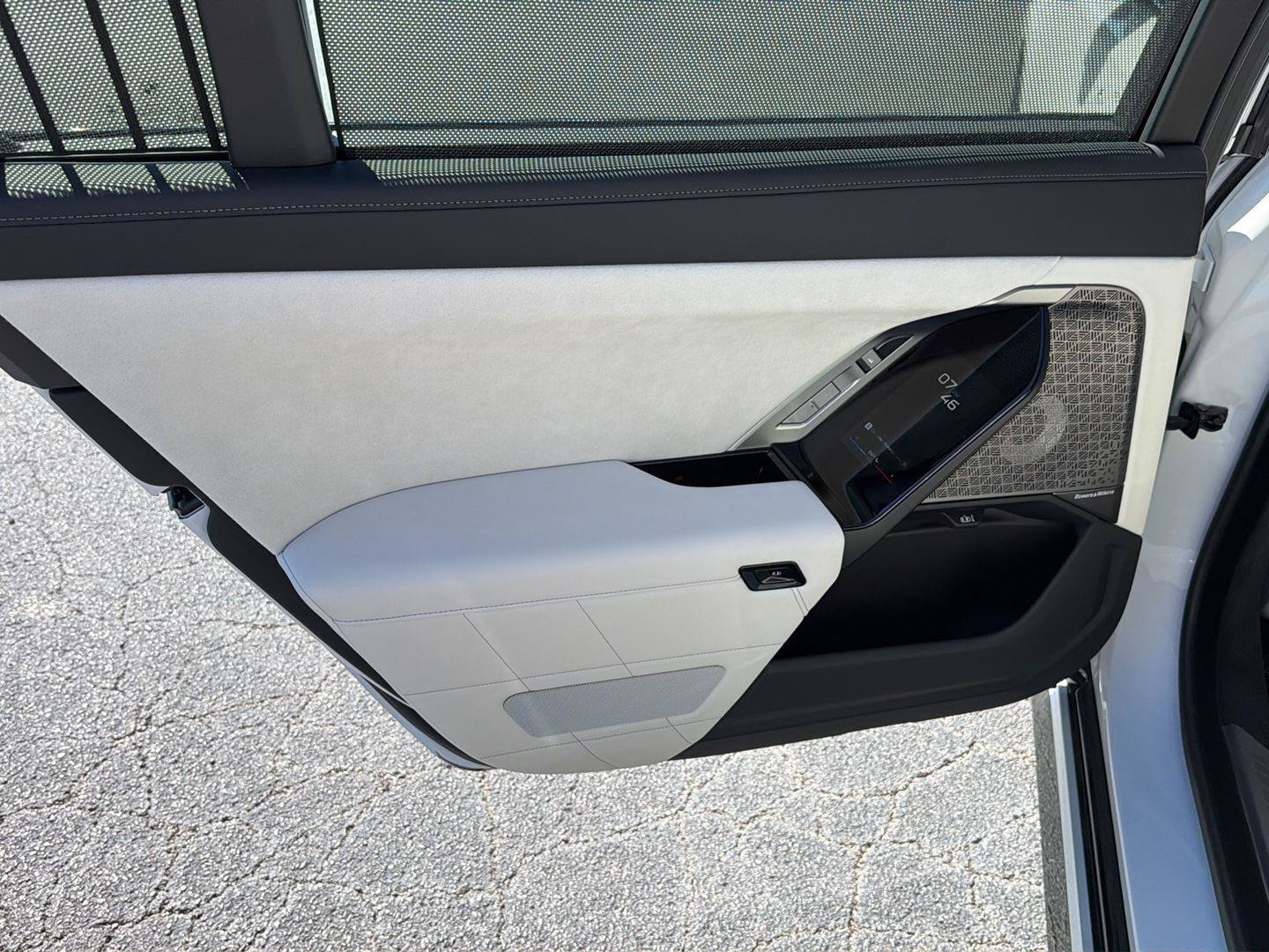 New 2027 BMW 740i RWD image 19