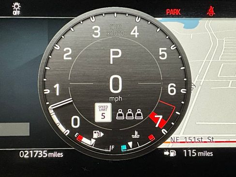 Certified 2024 Land Rover Defender 110 X-Dynamic SE image 17