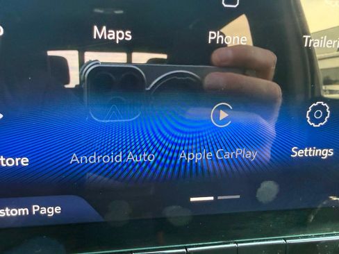 Used 2023 Chevrolet Colorado Trail Boss w/ Technology Package image 39