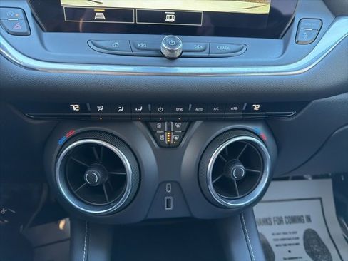 Used 2023 Chevrolet Blazer LT w/ Driver Confidence Package image 15