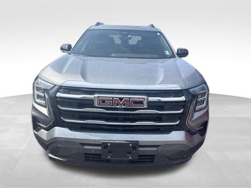 Used 2025 GMC Terrain Elevation w/ Elevation Premium Package AWD/4WD image 5