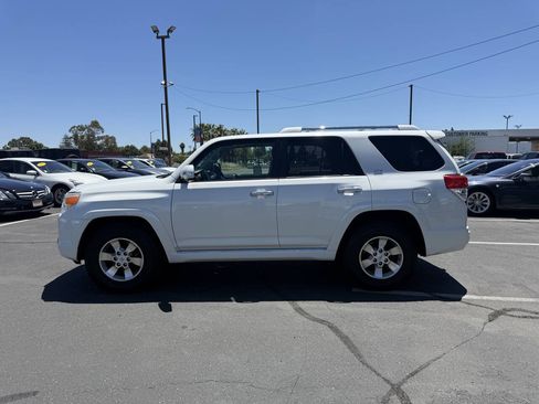Used 2011 Toyota 4Runner SR5 w/ Convenience Pkg RWD image 5