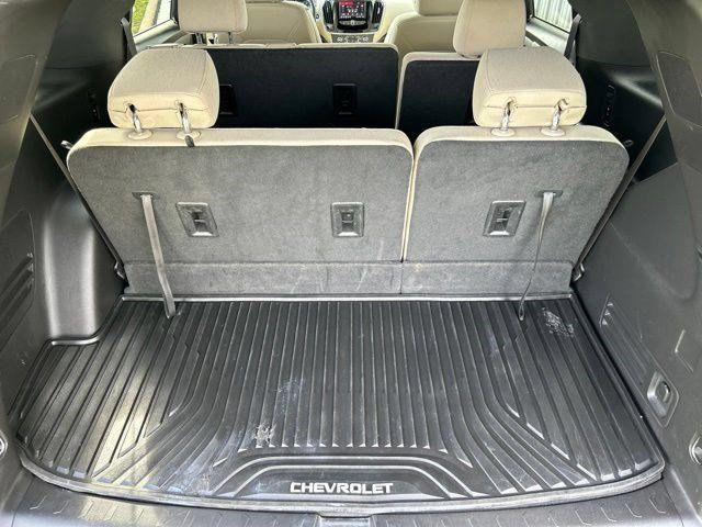 Used 2023 Chevrolet Traverse LS w/ Midnight/Sport Edition FWD image 43