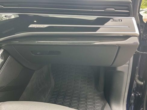 Used 2019 Audi Q8 Prestige AWD/4WD image 29