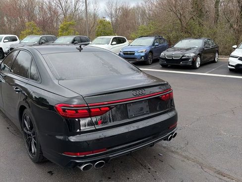 Certified 2022 Audi S8 image 9