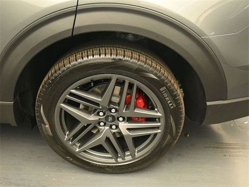 New 2026 Ford Explorer ST image 9