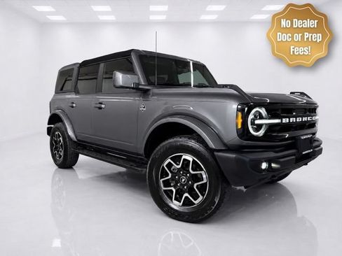 Used 2024 Ford Bronco Outer Banks AWD/4WD image 3