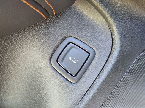 Used 2023 Cadillac CT4 V w/ Navigation Package image 33