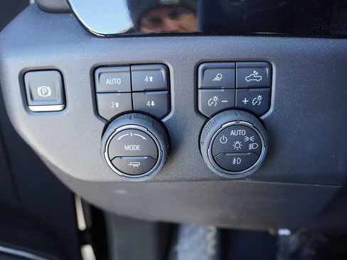 Certified 2025 Chevrolet Silverado 1500 LT Trail Boss w/ LT Trail Boss Premium Package image 23