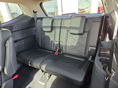 New 2026 Volkswagen Atlas SE image 10