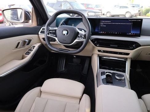 Used 2025 BMW 330i xDrive Sedan w/ Premium Package AWD/4WD image 22