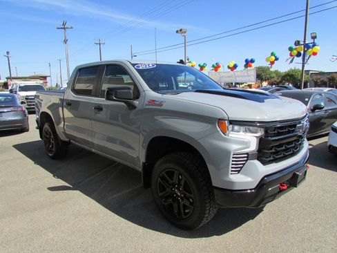 Used 2024 Chevrolet Silverado 1500 LT Trail Boss w/ Convenience Package II AWD/4WD image 2