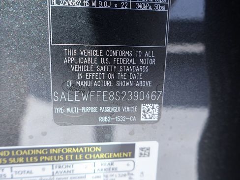 Used 2025 Land Rover Defender 130 V8 image 41