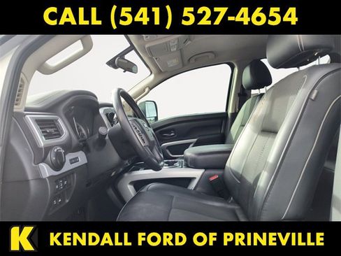 Used 2016 Nissan Titan PRO-4X image 9