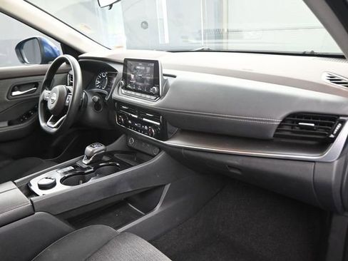 Used 2022 Nissan Rogue SV image 49