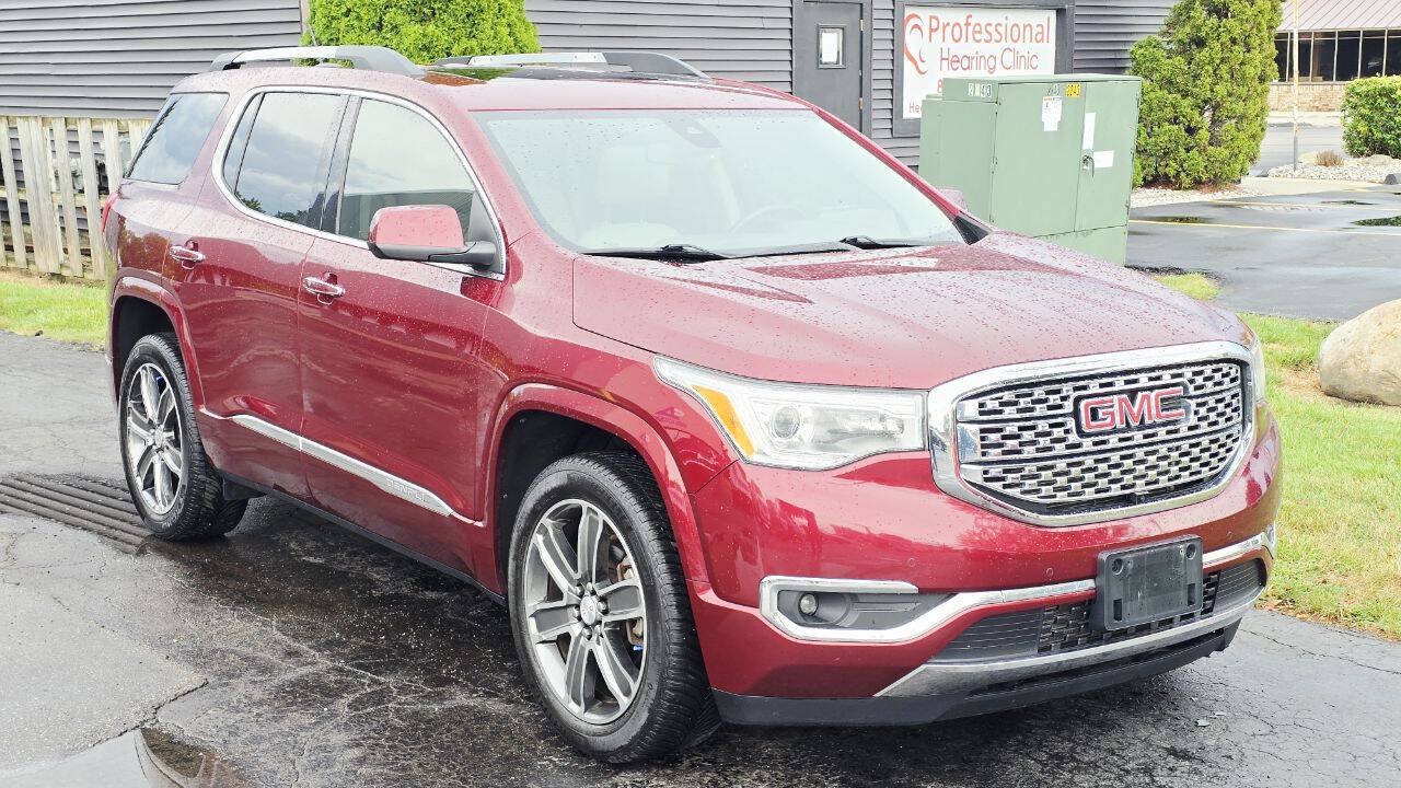Used 2017 GMC Acadia Denali w/ Technology Package FWD image 8