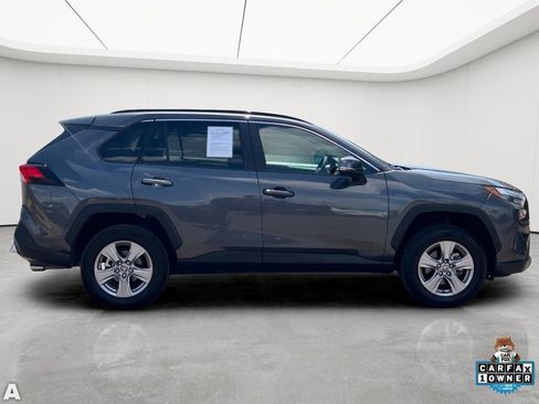 Used 2025 Toyota RAV4 XLE FWD image 6