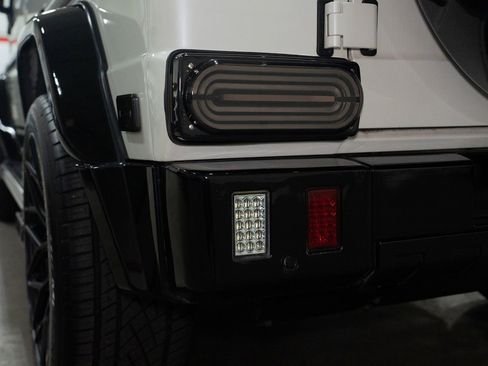 Used 2016 Mercedes-Benz G 65 AMG 4MATIC image 17