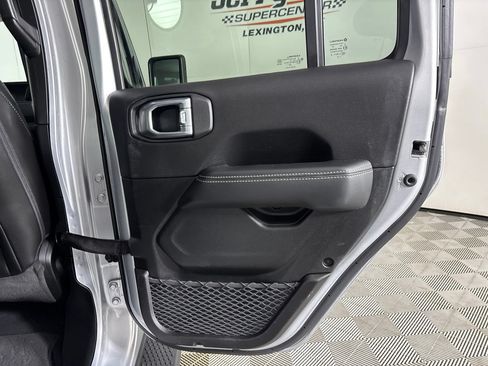 Used 2022 Jeep Wrangler Unlimited Sahara AWD/4WD image 23