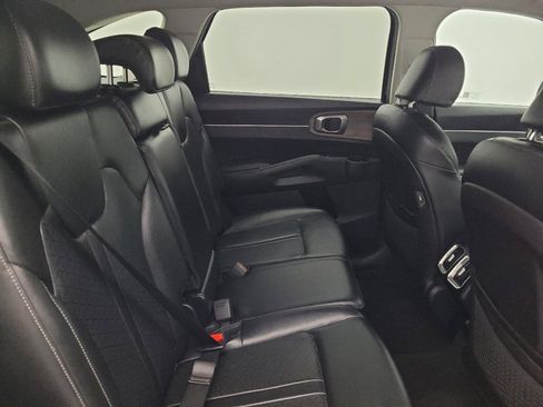 Used 2022 Kia Sorento S AWD/4WD image 19
