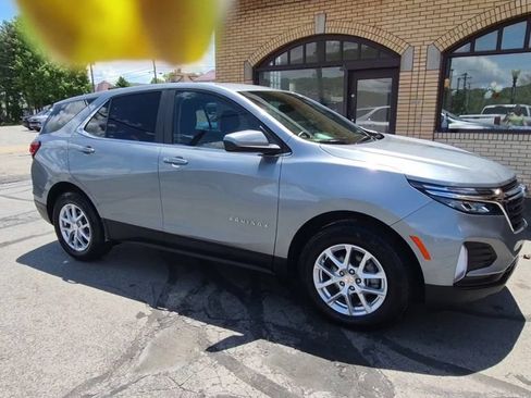 Used 2024 Chevrolet Equinox LT AWD/4WD image 3