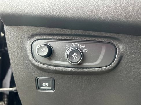 Used 2021 GMC Terrain SLE w/ Driver Convenience Package FWD image 15