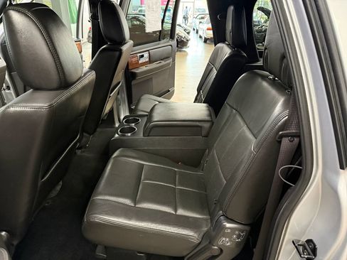 Used 2012 Lincoln Navigator L 4WD image 22