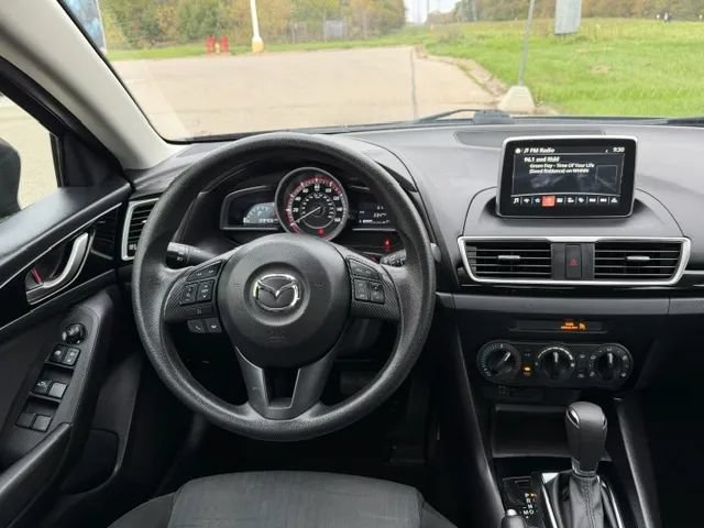 Used 2016 MAZDA MAZDA3 i Sport FWD image 23