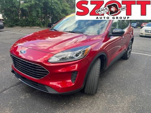 Used 2021 Ford Escape SE w/ SE Sport Appearance Package AWD/4WD image 1