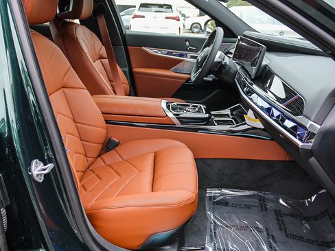New 2026 BMW i7 xDrive60 AWD/4WD image 16