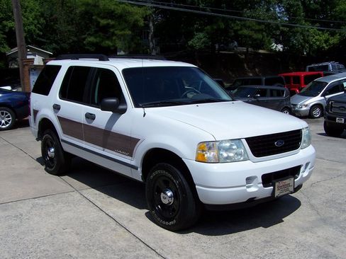 Used 2005 Ford Explorer XLS AWD/4WD image 3
